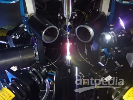 新一代高性能激光浮区法单晶炉
